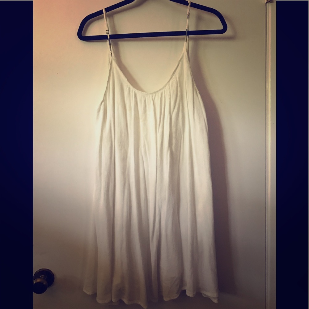 Roxy short flowy white dress